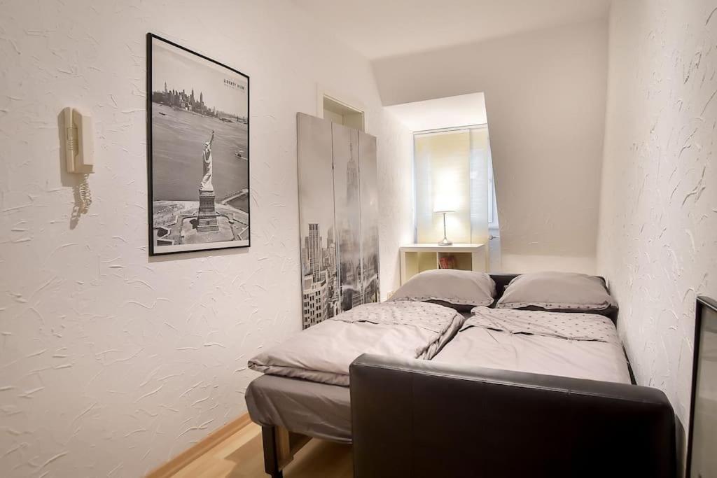 5 Secret Escape Apartment Above Stuttgart Exterior photo